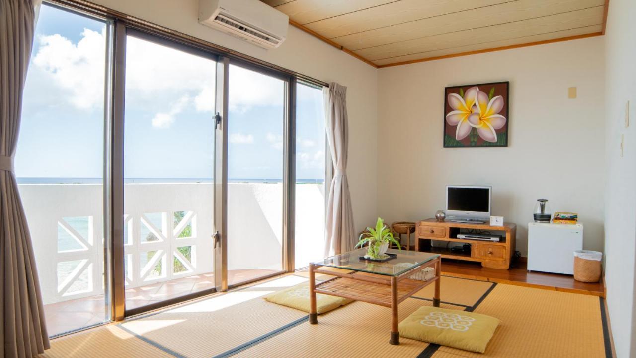 Sunset Beach House Onna Bagian luar foto