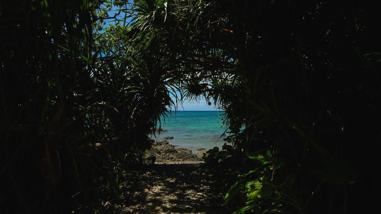 Sunset Beach House Onna Bagian luar foto