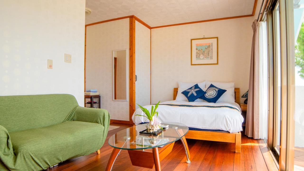 Sunset Beach House Onna Bagian luar foto
